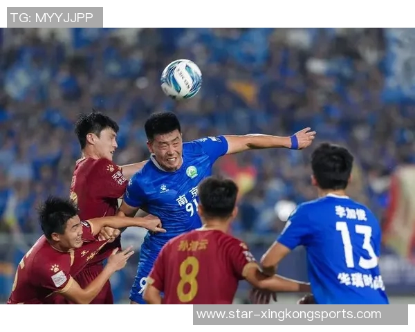 南京足球队在足球节奏排行榜中荣登第七名展现出强劲实力与潜力 南京足球队在足球节奏排行榜中荣登第七名展现出强劲实力与潜力